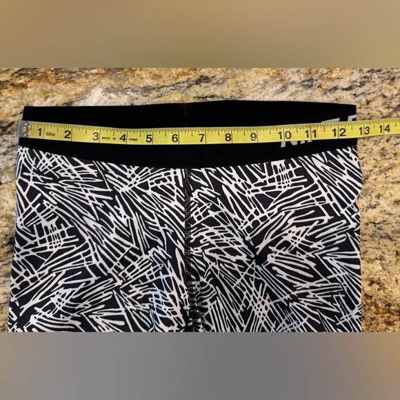 Nike Pro Dri Fit Palm Print Leggings Capris Abstract Vintage Y2K Size M - Picture 13 of 13